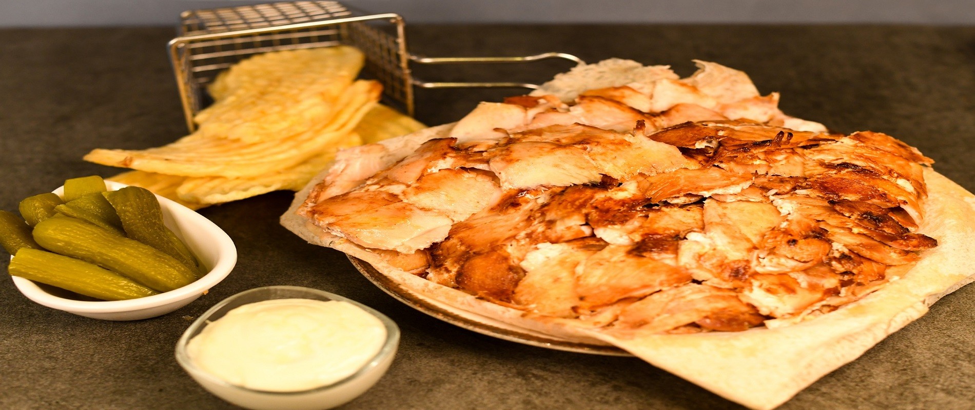 Shawarma Mama / Minaret