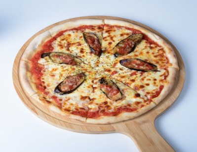 Pizza with eggplant and parmesan