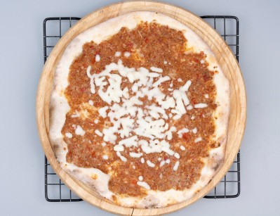 Lahm Bi Ajin With Cheese