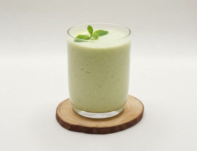 Lemon and mint smoothie