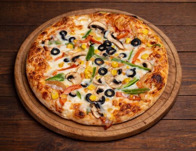 Vegetable pizza
