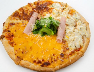 Quatro Formaji Pizza