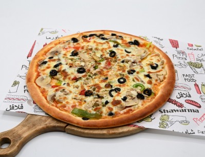 Vegetable pizza