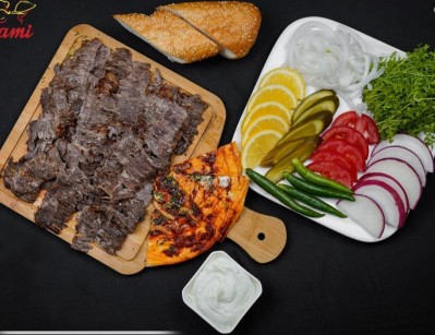 Half a kilo of meat shawarma slices