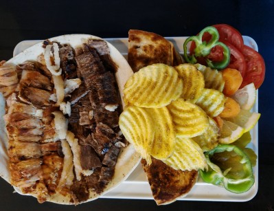 Mixed shawarma slices