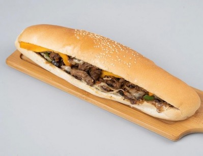 Western-style beef fajita sandwich