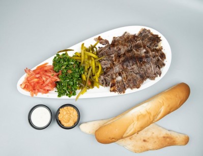 Half a kilo of beef shawarma
