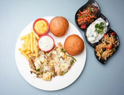 Western-style fajita meal