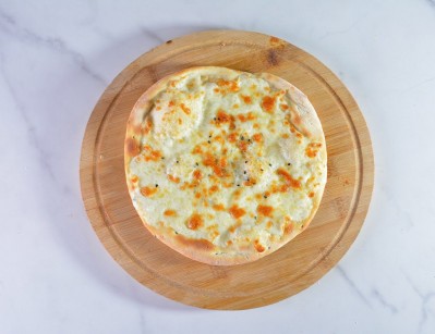 Akkawi cheese manakish