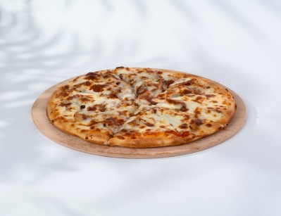 Medium size Chicken Pizza